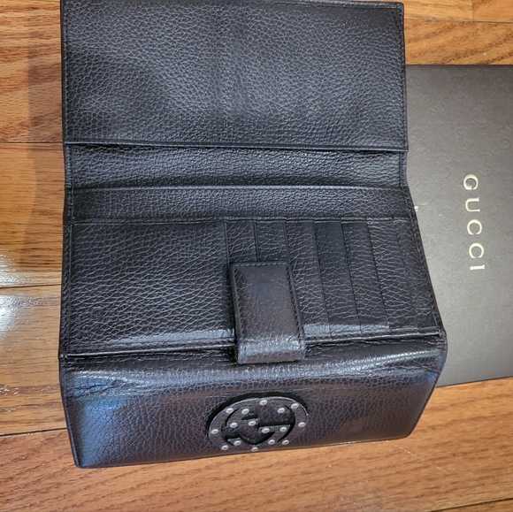 100% Authentic GUCCI CHOCOLATE WALLET - Picture 4 of 5